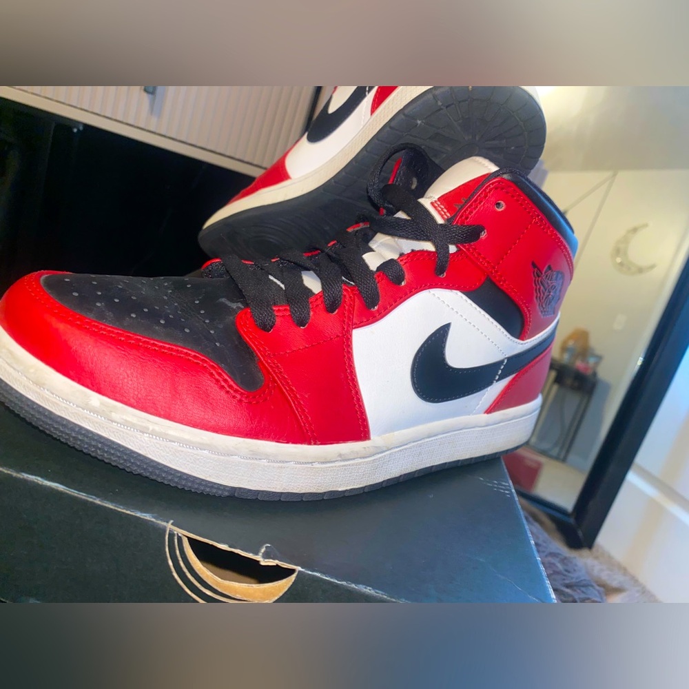 Nike Air Jordan 1 Mid